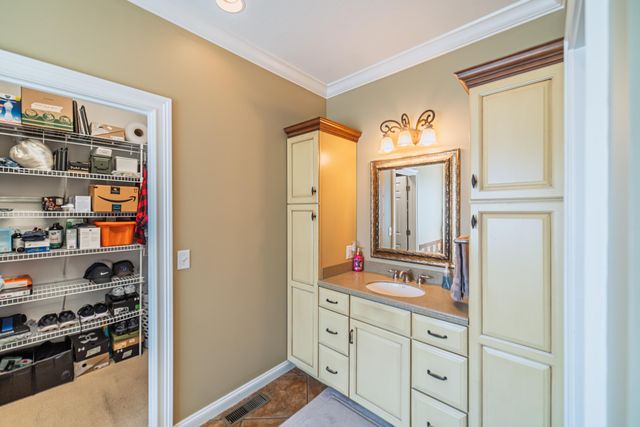 6625 Old Hinkleville Road, Paducah, KY 42001