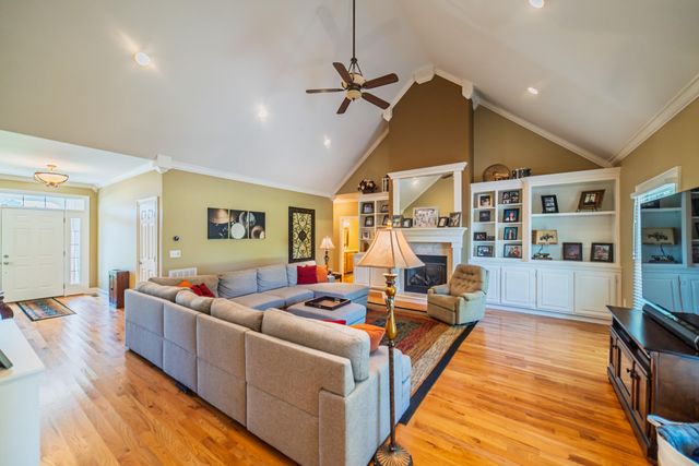 6625 Old Hinkleville Road, Paducah, KY 42001