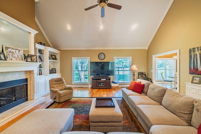 6625 Old Hinkleville Road, Paducah, KY 42001