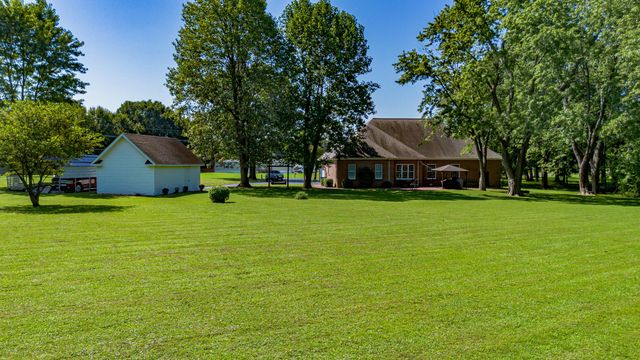 6625 Old Hinkleville Road, Paducah, KY 42001