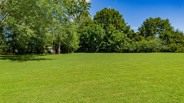 6625 Old Hinkleville Road, Paducah, KY 42001