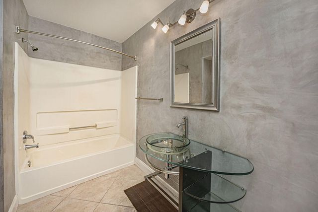 815 W BOYNTON BEACH Boulevard 1-203, Boynton Beach, FL 33426