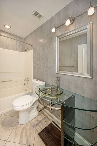 815 W BOYNTON BEACH Boulevard 1-203, Boynton Beach, FL 33426