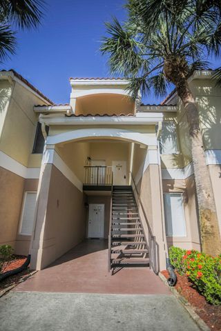 815 W BOYNTON BEACH Boulevard 1-203, Boynton Beach, FL 33426