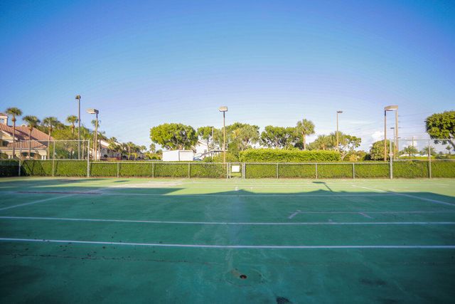 815 W BOYNTON BEACH Boulevard 1-203, Boynton Beach, FL 33426