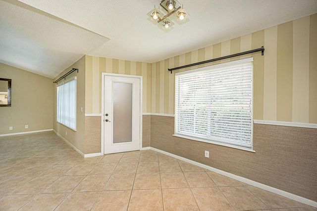 815 W BOYNTON BEACH Boulevard 1-203, Boynton Beach, FL 33426