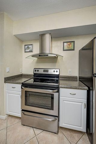 815 W BOYNTON BEACH Boulevard 1-203, Boynton Beach, FL 33426