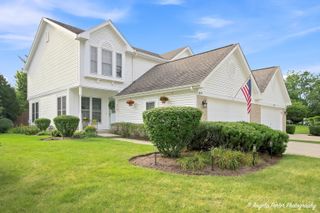 827 Stonebridge Lane, Crystal Lake, IL 60014
