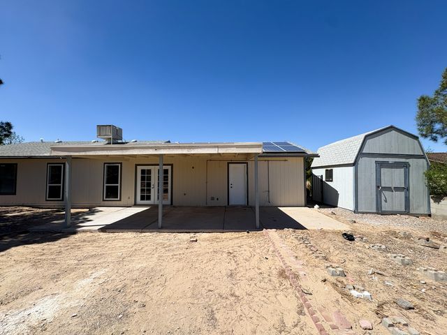 877 Arkansas Street SE, Rio Rancho, NM 87124