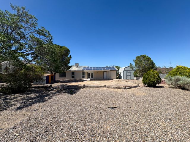 877 Arkansas Street SE, Rio Rancho, NM 87124