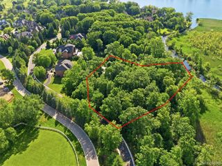 1920 Heron Ridge Drive, Bloomfield Hills, MI 48302