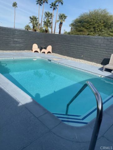 555 El Placer Road 1, Palm Springs, CA 92264