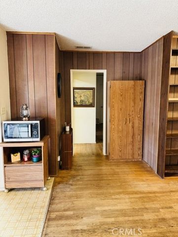 13708 S Menlo, Gardena, CA 90247