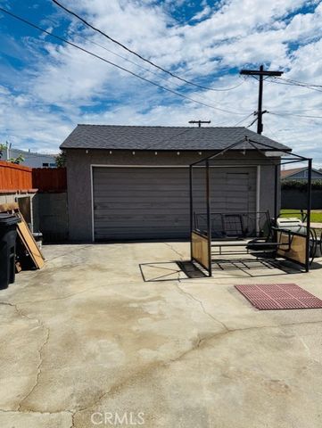 13708 S Menlo, Gardena, CA 90247