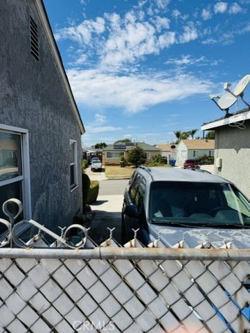 13708 S Menlo, Gardena, CA 90247