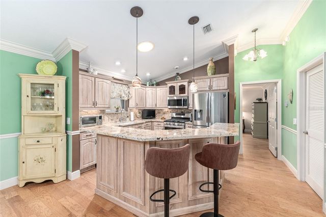 1075 NAPIER COURT, The Villages, FL 32162