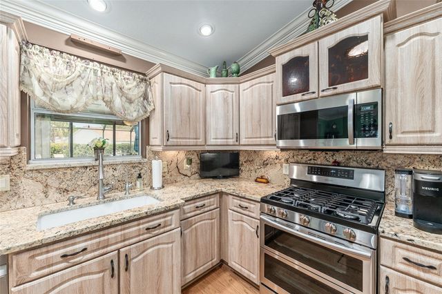 1075 NAPIER COURT, The Villages, FL 32162