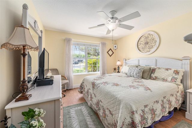 1075 NAPIER COURT, The Villages, FL 32162