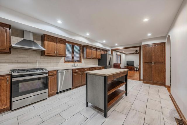 5N411 Andrene Lane, Itasca, IL 60143