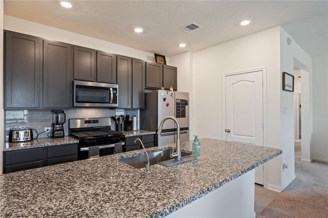 7318 Donnino Drive, Texas City, TX 77591