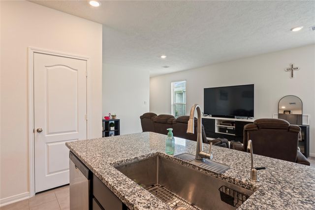 7318 Donnino Drive, Texas City, TX 77591