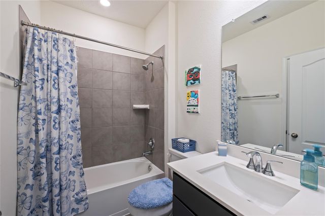 7318 Donnino Drive, Texas City, TX 77591