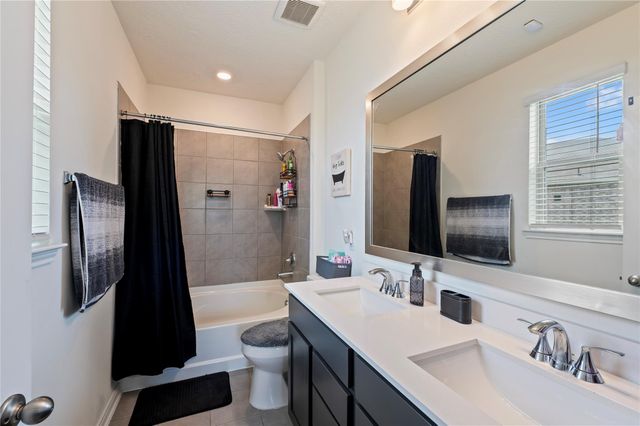 7318 Donnino Drive, Texas City, TX 77591