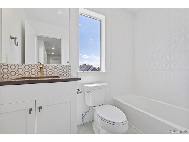 14223 Currant St, Broomfield, CO 80020