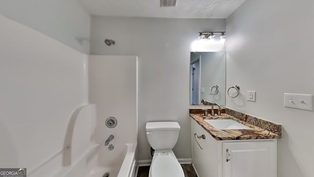321 Shadowbrooke Drive, Loganville, GA 30052