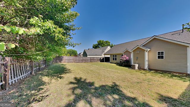321 Shadowbrooke Drive, Loganville, GA 30052