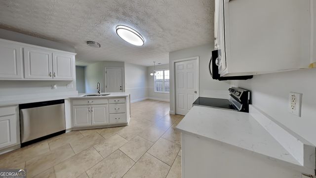 321 Shadowbrooke Drive, Loganville, GA 30052