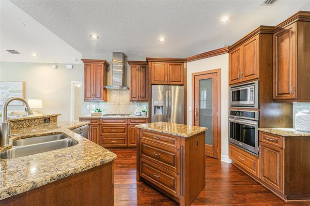 2112 CLIMBING IVY DRIVE, Tampa, FL 33618