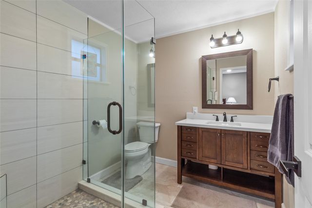 288 Clay Banks Drive, Hemphill, TX 75948