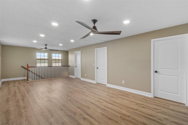 288 Clay Banks Drive, Hemphill, TX 75948