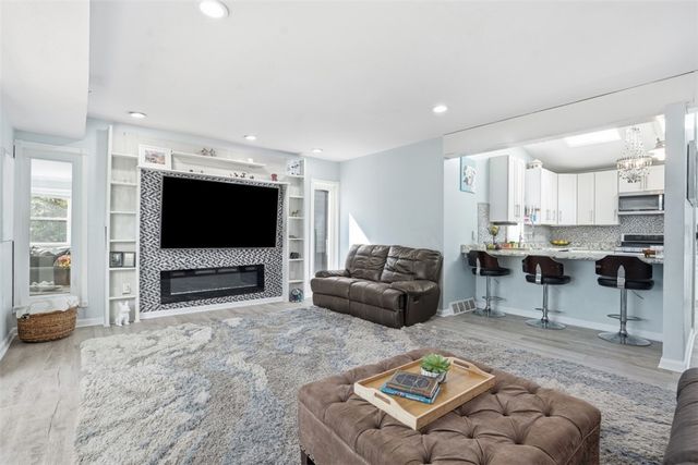 116 S Pasadena Drive, Fox Chapel, PA 15215