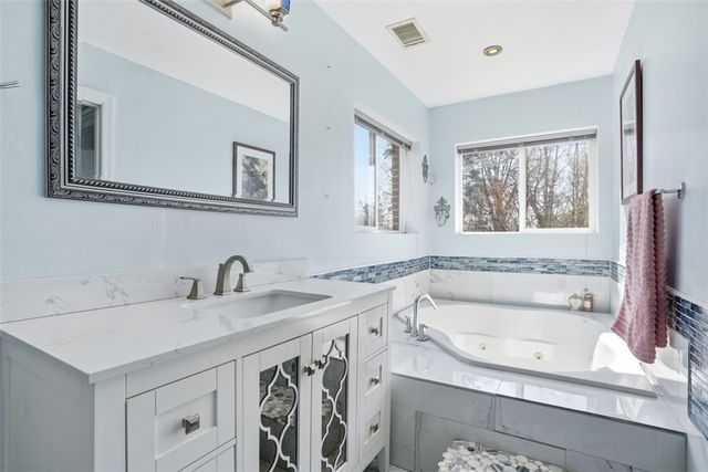 116 S Pasadena Drive, Fox Chapel, PA 15215