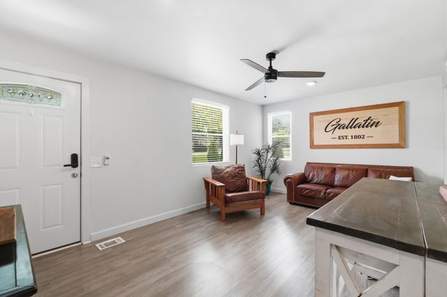 106 Jones St, Gallatin, TN 37066