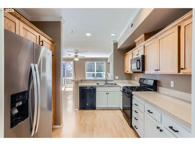 10175 Nw WILSHIRE Ln 40, Portland, OR 97229