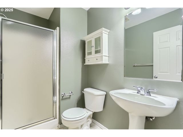 10175 Nw WILSHIRE Ln 40, Portland, OR 97229