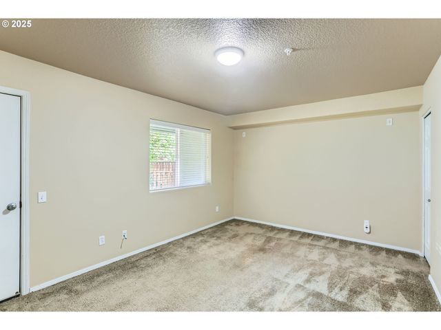 10175 Nw WILSHIRE Ln 40, Portland, OR 97229