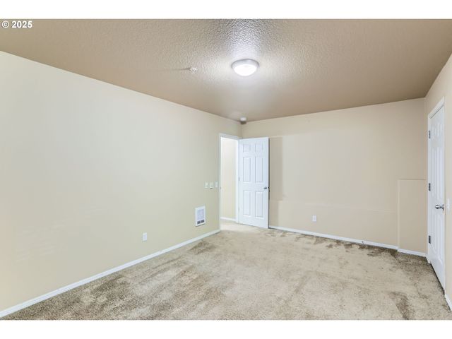 10175 Nw WILSHIRE Ln 40, Portland, OR 97229