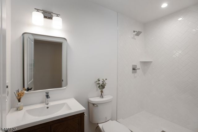 1 Emmett St, Chatham Twp., NJ 07928