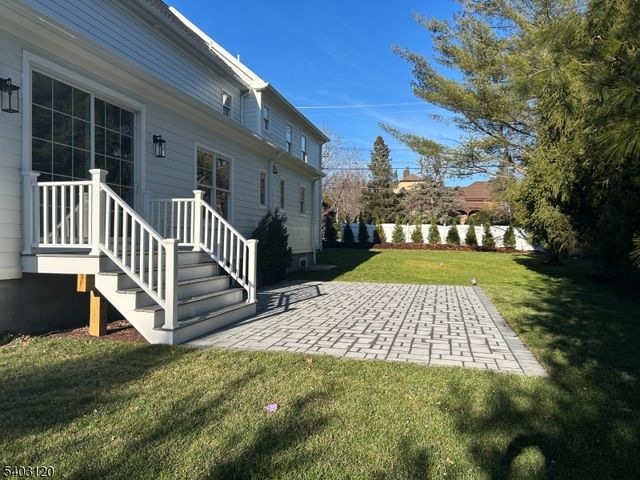 1 Emmett St, Chatham Twp., NJ 07928