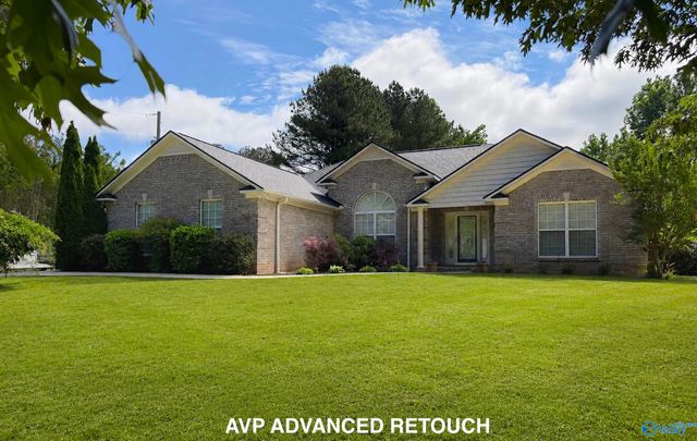 305 Wildwood Way, Somerville, AL 35670