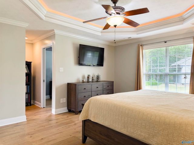 305 Wildwood Way, Somerville, AL 35670