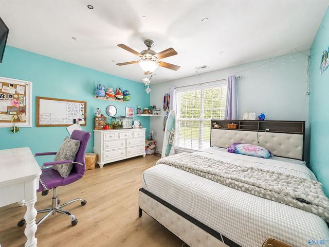305 Wildwood Way, Somerville, AL 35670