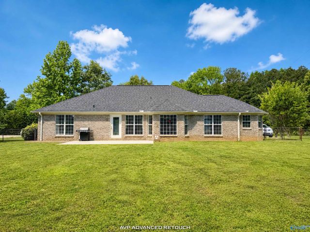 305 Wildwood Way, Somerville, AL 35670