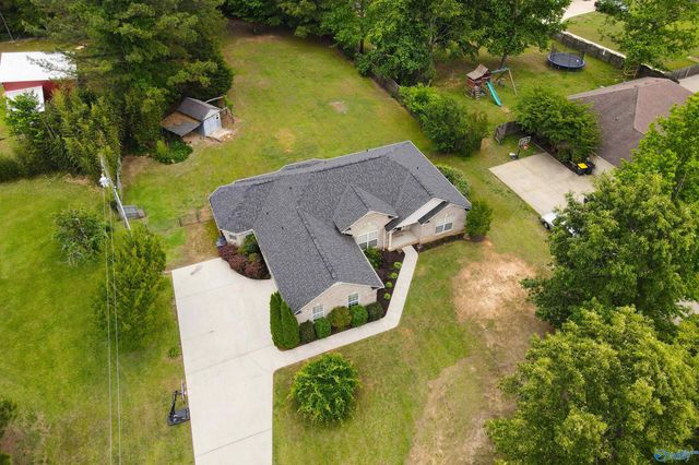 305 Wildwood Way, Somerville, AL 35670