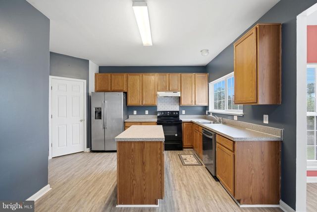 129 SEURAT LN, Martinsburg, WV 25403