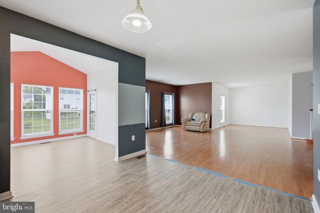 129 SEURAT LN, Martinsburg, WV 25403